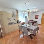 Villa Max - Biro Tours Nr 47 Vonyarcvashegy